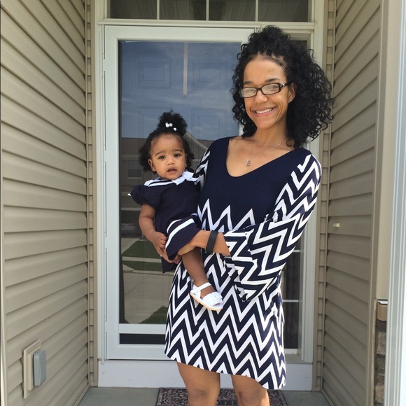 Meet your Posher, Diane - Picture 1 of 2